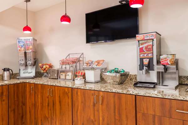  - Super 8 Hotel Germantown