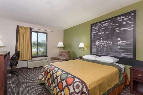  - Super 8 Hotel Germantown