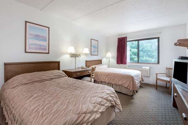  - Super 8 Hotel Groton - I-95, Exit 86