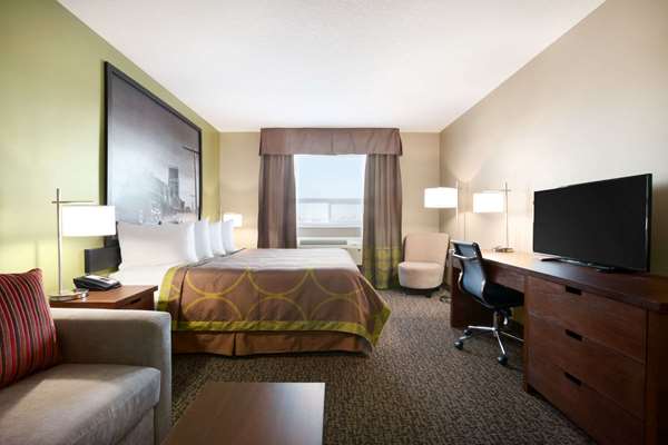  - Super 8 Hotel Regina