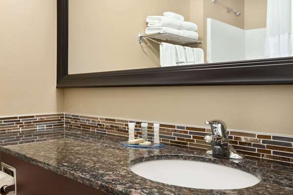  - Super 8 Hotel Regina