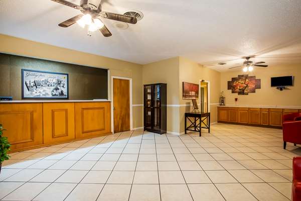  - Super 8 Motel Lake City - I-75, Exit 423