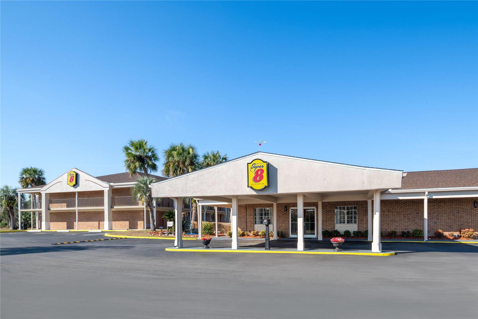 Super 8 Lake City