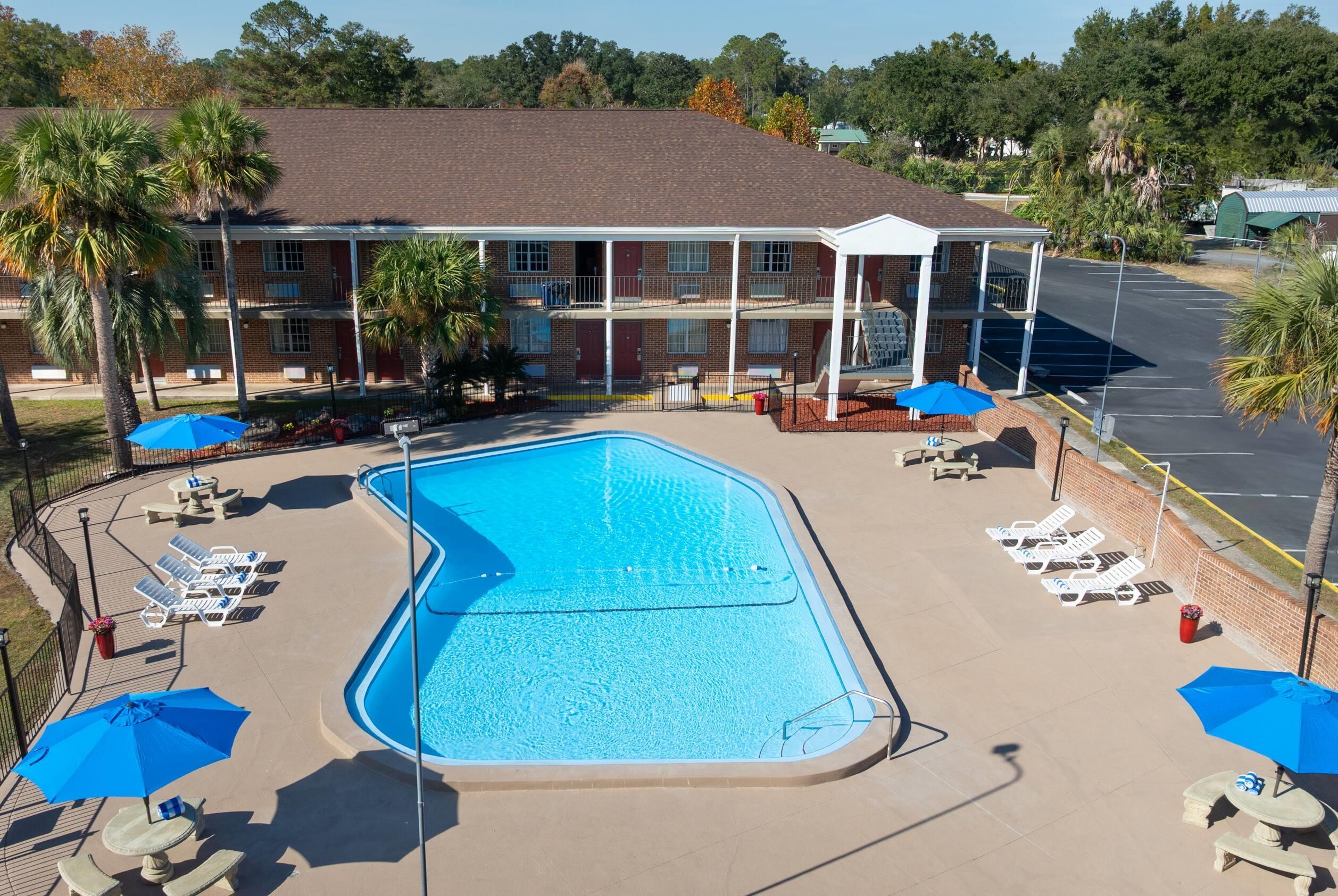 Pool - indoor | Super 8 by Wyndham Lake City