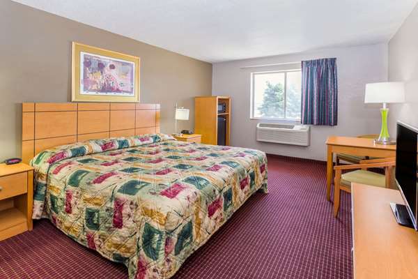  - Super 8 Hotel North Joliet - I-55, Exit 257