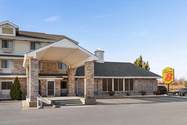 Exterior view - Super 8 Hotel North Joliet - I-55, Exit 257