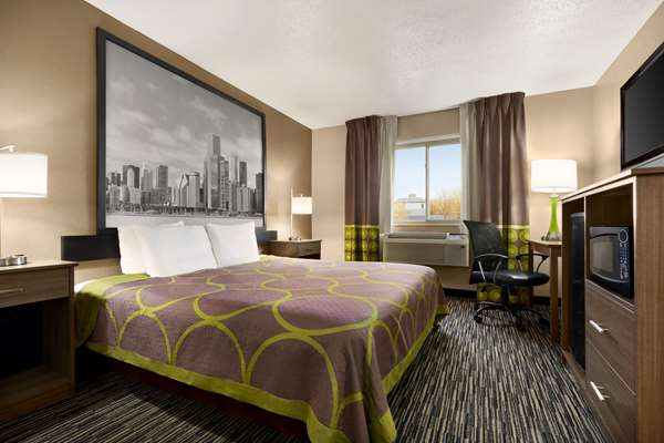  - Super 8 Hotel North Joliet - I-55, Exit 257