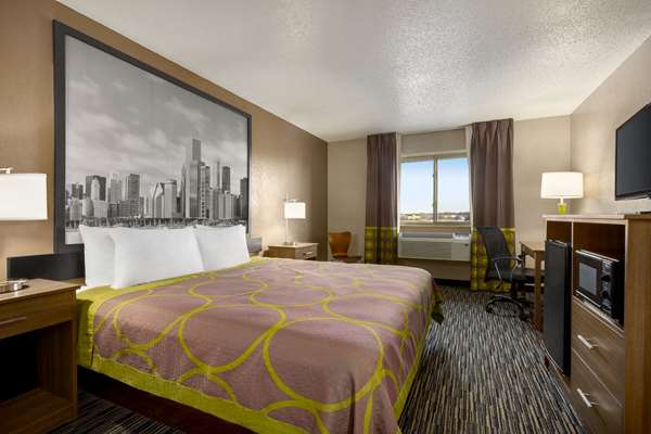  - Super 8 Hotel North Joliet - I-55, Exit 257