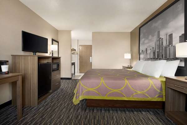  - Super 8 Hotel North Joliet - I-55, Exit 257