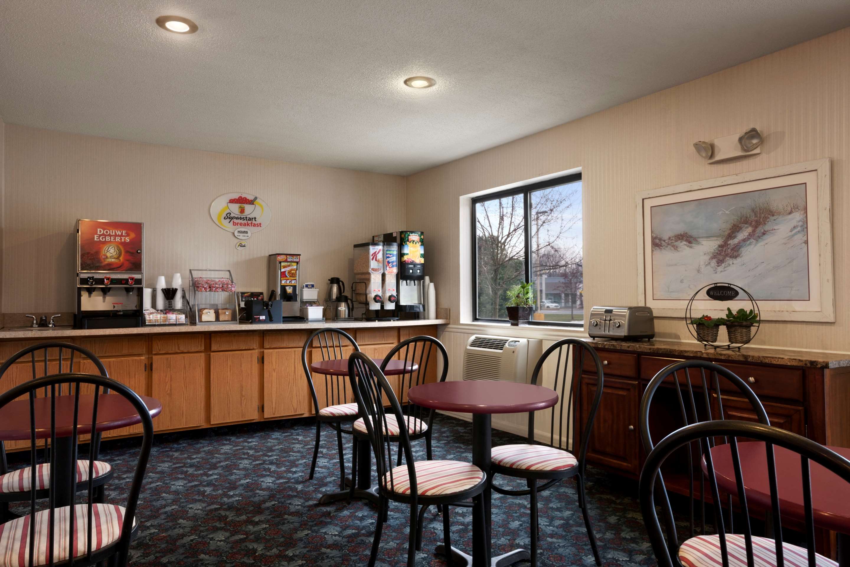 Restaurant | Super 8 by Wyndham Cromwell/Middletown