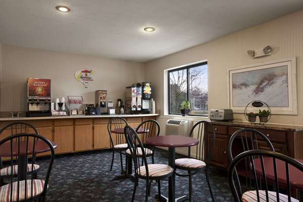  - Super 8 Hotel Cromwell - I-91, Exit 21