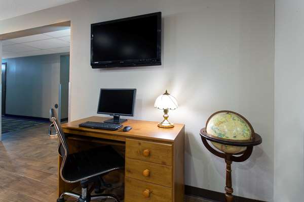 Conference Area - Super 8 Hotel Cromwell - I-91, Exit 21