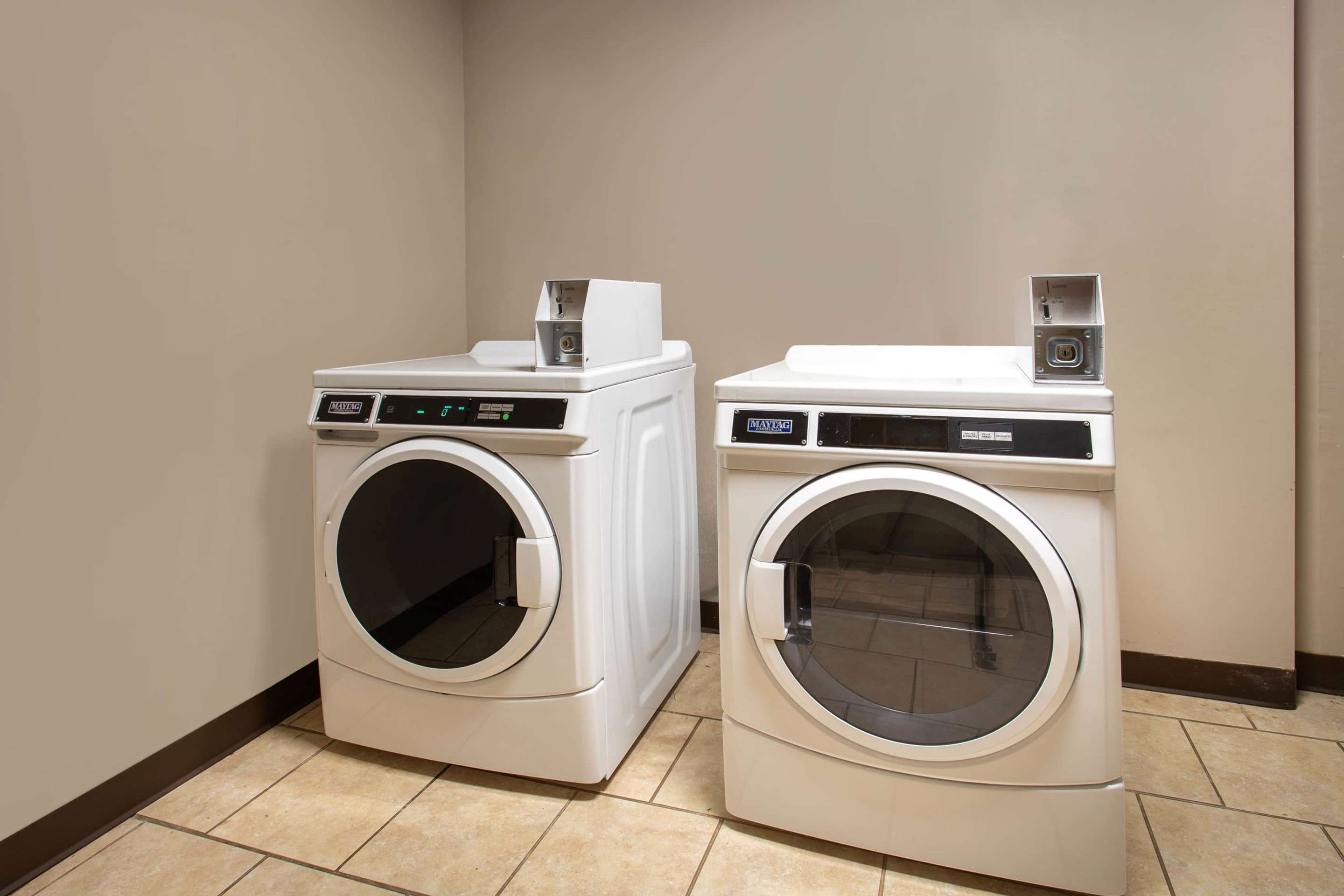 Laundry | Super 8 by Wyndham Cromwell/Middletown