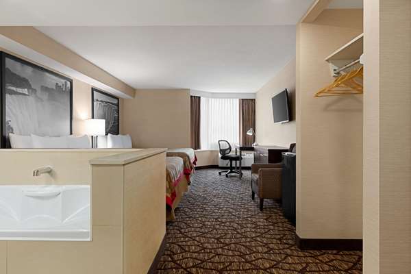  - Ramada Hotel near the Falls Niagara Falls