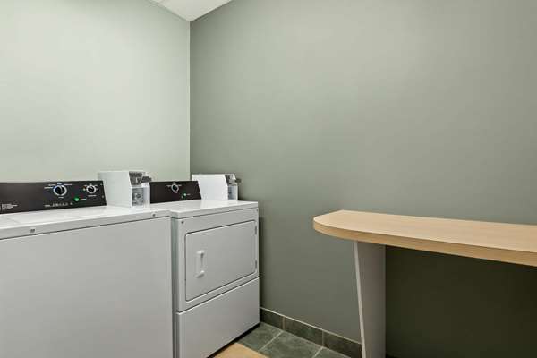 Amenities - Ramada Hotel near the Falls Niagara Falls