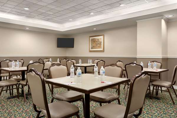  - Ramada Hotel near the Falls Niagara Falls