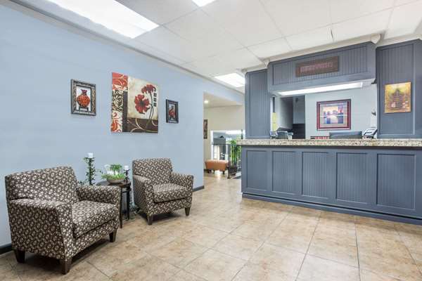  - Super 8 Hotel Independence - I-70, Exit 12