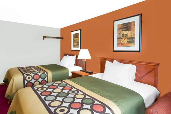  - Super 8 Motel Algona