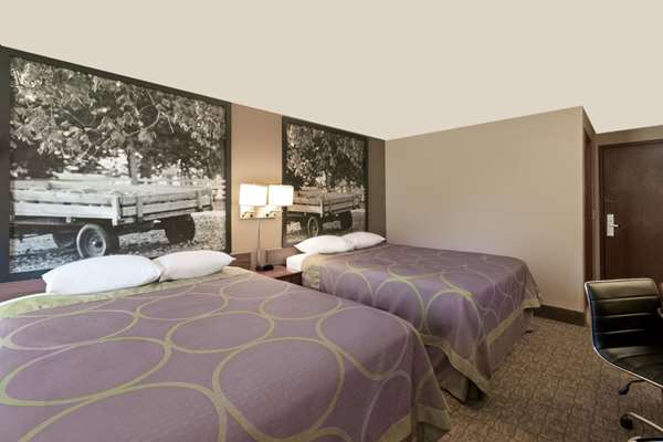  - Super 8 Hotel North Carroll