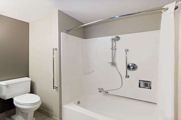  - Super 8 Hotel North Carroll