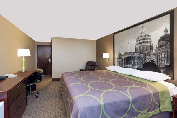  - Super 8 Hotel North Carroll