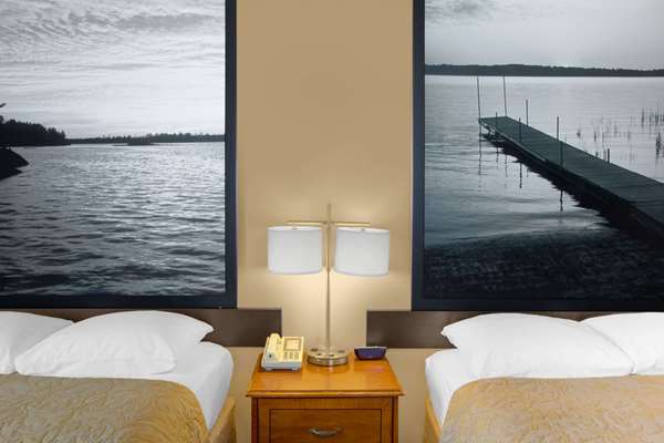  - Super 8 Hotel Clear Lake - I-35, Exit 193