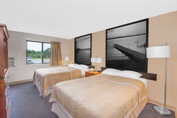  - Super 8 Hotel Clear Lake - I-35, Exit 193