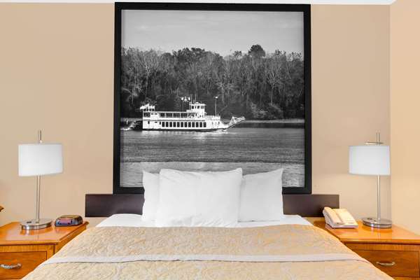  - Super 8 Hotel Clear Lake - I-35, Exit 193