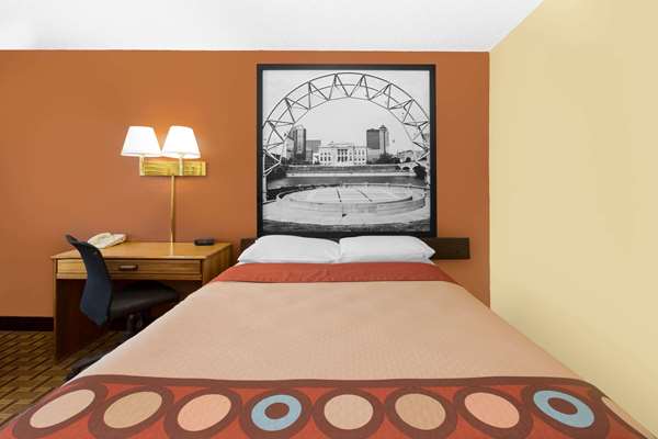  - Super 8 Hotel Boone