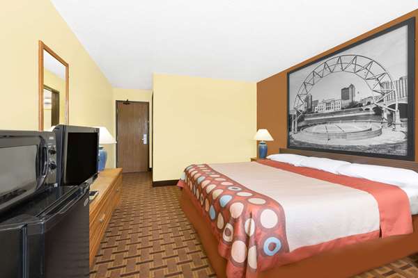  - Super 8 Hotel Boone