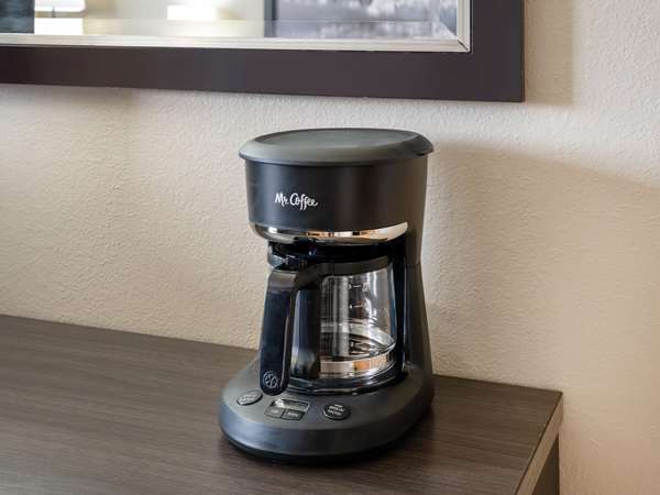  - Super 8 Hotel Clinton