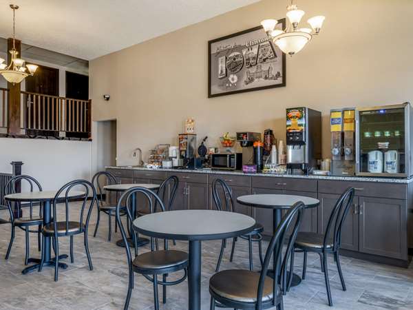  - Super 8 Hotel Clinton