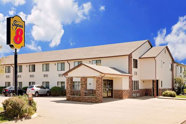Exterior view - Super 8 Hotel Dyersville