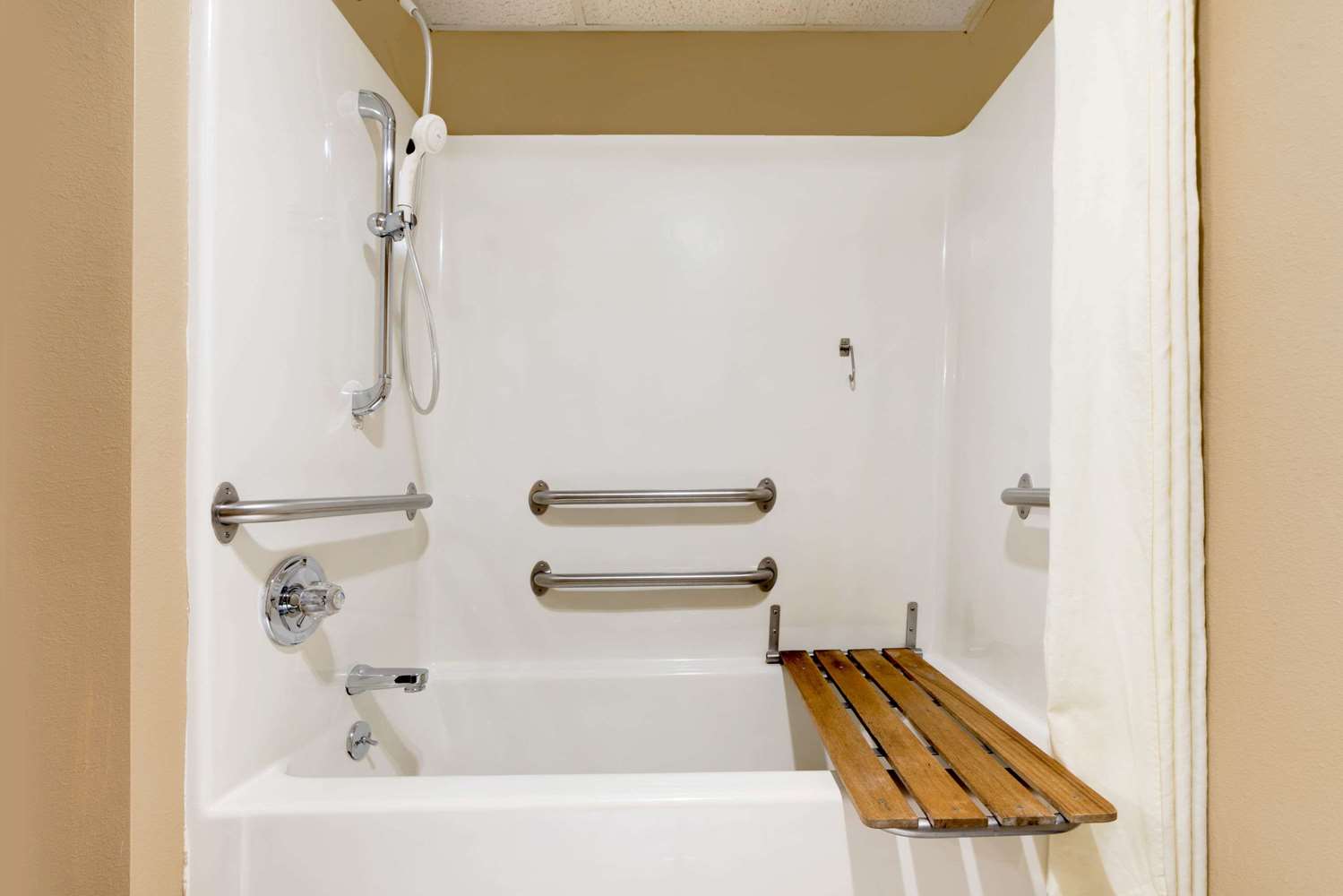 Super 8 Hotel Chariton, IA See Discounts