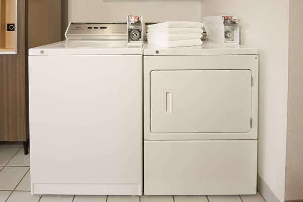  - Super 8 Hotel Salmon Arm