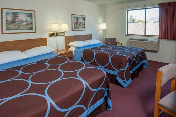  - Super 8 Hotel Salmon Arm