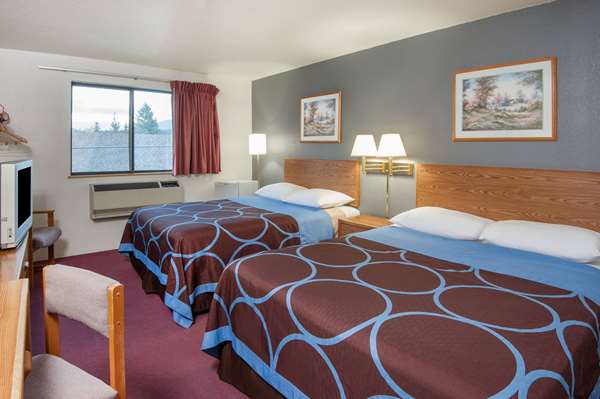  - Super 8 Hotel Salmon Arm