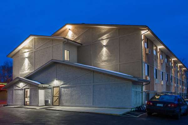 Exterior view - Super 8 Hotel Dubuque