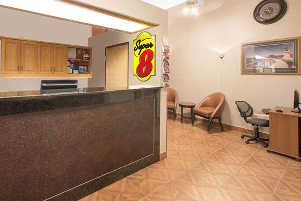  - Super 8 Hotel Sioux City