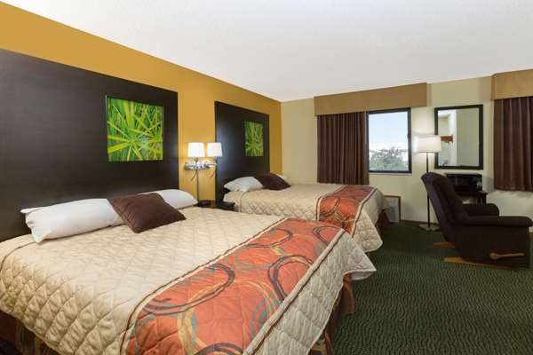  - Super 8 Hotel Perry