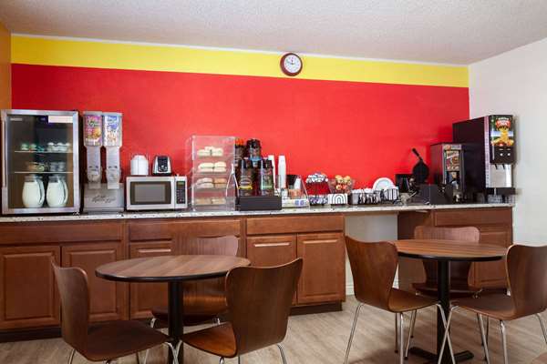 Restaurant - Super 8 Hotel Air Force Academy Colorado Springs - I-25, Exit 150