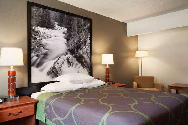  - Super 8 Hotel Air Force Academy Colorado Springs - I-25, Exit 150