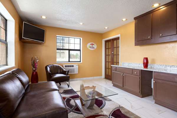  - Super 8 Hotel Air Force Academy Colorado Springs - I-25, Exit 150