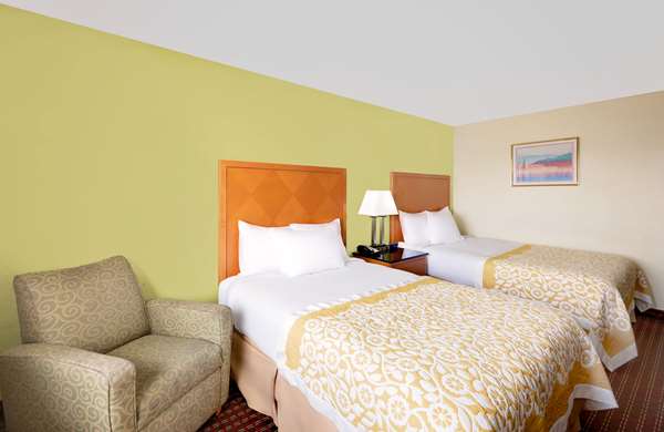  - Days Inn Fort Dodge