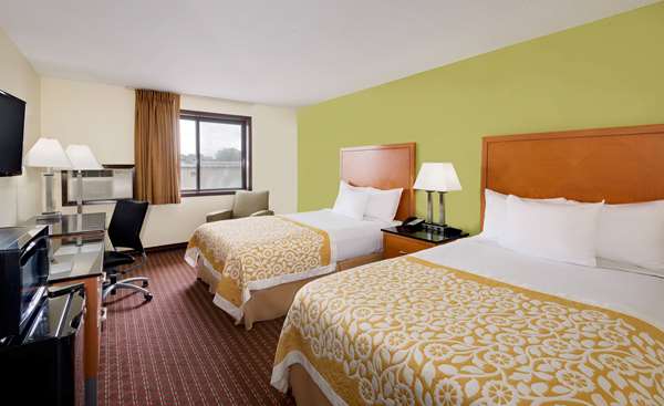  - Days Inn Fort Dodge