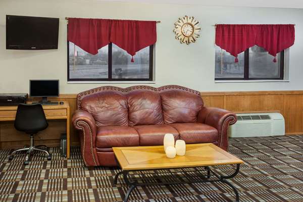  - Super 8 Hotel Muscatine