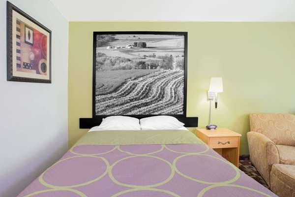  - Super 8 Hotel Independence