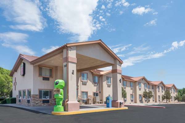 Exterior view - Super 8 Hotel Roswell