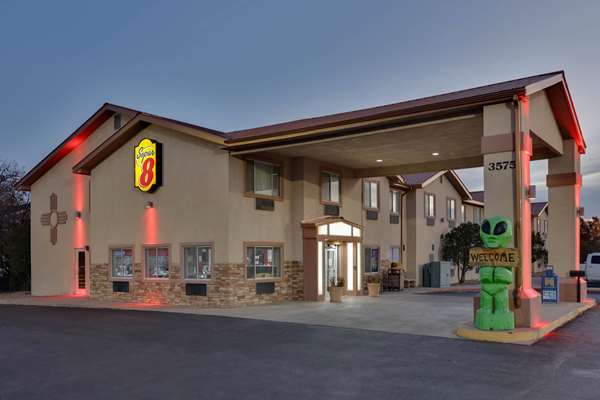 Exterior view - Super 8 Hotel Roswell