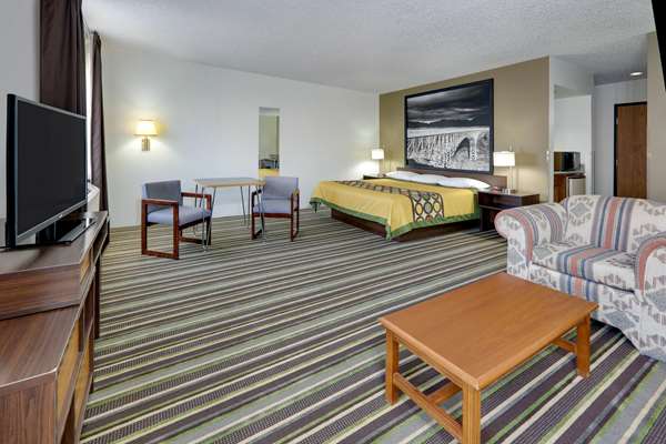 Suite - Super 8 Hotel Roswell